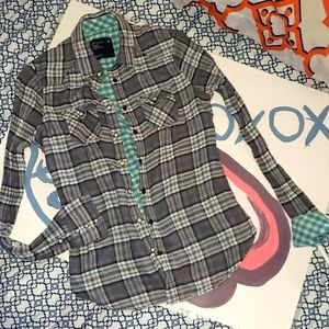 American Eagle Outfitters long sleeve button down